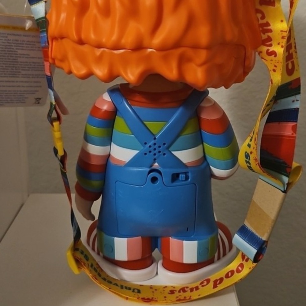 Interactive chucky doll popcorn bucket - Picture 6 of 9